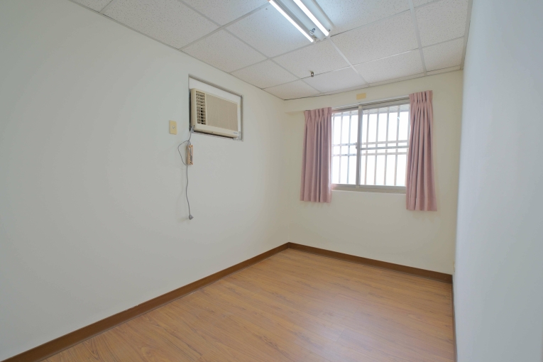 全新交屋｜家具電全配｜三房平面車位｜亞灣博樂 - Image 8