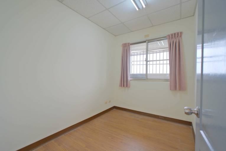 全新交屋｜家具電全配｜三房平面車位｜亞灣博樂 - Image 7