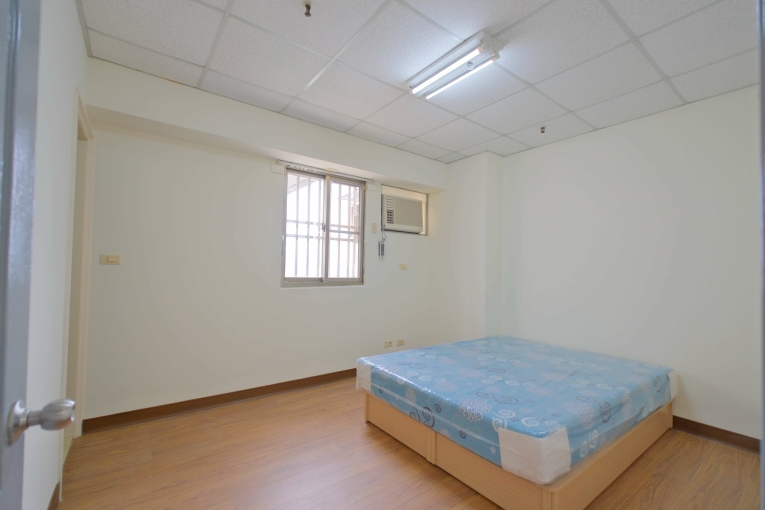 全新交屋｜家具電全配｜三房平面車位｜亞灣博樂 - Image 6