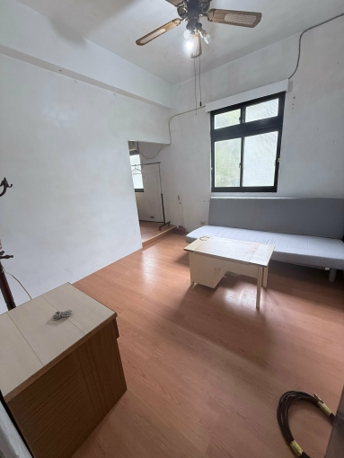 《套房出租》有對外窗空氣清新，採光良好（第1張）