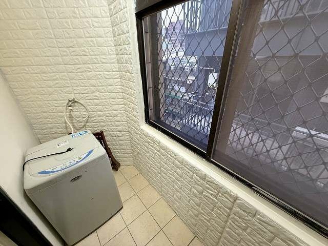 💞大象租屋💞近SOGO.威尼斯影城旁.漂亮網路套房.傢俱.家電.有陽台（第5張）