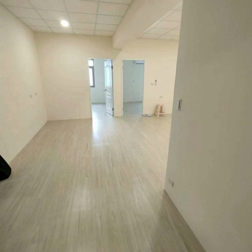 蘆洲中正路低樓層公寓！全新整修！可租補！免服務費！ - Image 1