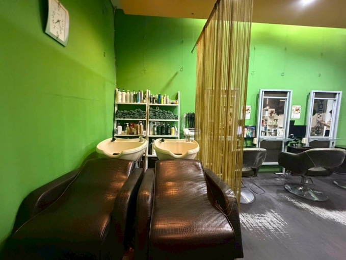 頂讓店面🍀美髮店🍀東山軍功路口🍀可設備全清（第2張）
