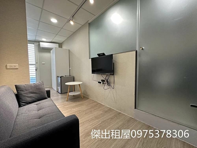 傑出租屋/八德稀有陽台獨洗,採光佳,可寵! - Image 2