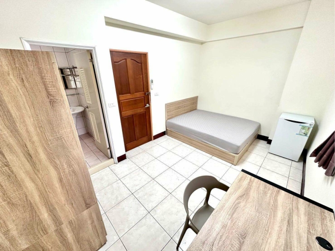 廷選好屋✨靜宜/弘光✨便宜大間採光好✨可租補 - Image 1