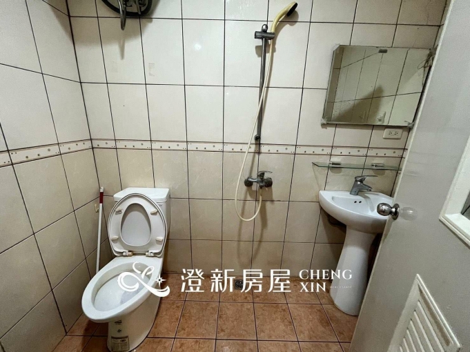 🎉近新莊車站/好市多/竹科/光復路美食商圈 🎉寬敞套房只要5500/有飲水機/超低電費 - Image 5