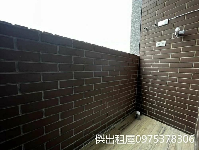 傑出租屋/稀有電梯樓中樓,一層三戶,陽台獨洗,可寵! - Image 6