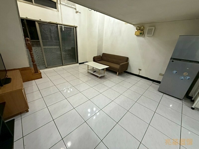 兆基社會住宅🏠⛳️汐止麥當勞夜市旁~稀有電梯乾淨大套房⛳️（第3張）