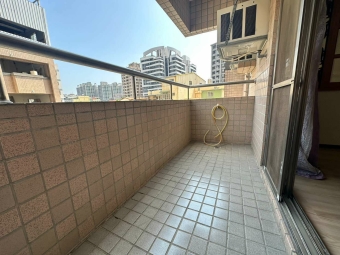 北區電梯大4房~室內32坪~附傢俱家電~有車位+機車位（第4張）