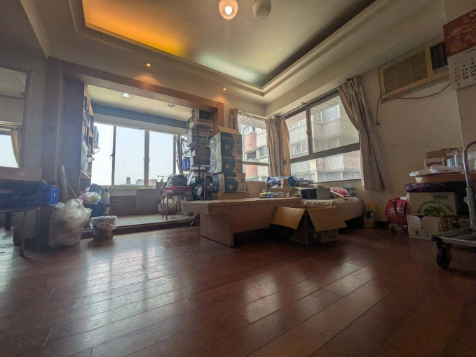 ✨免仲介費，可寵✨中華國小 大4房2廳2衛，整理中，可約看✨（第5張）