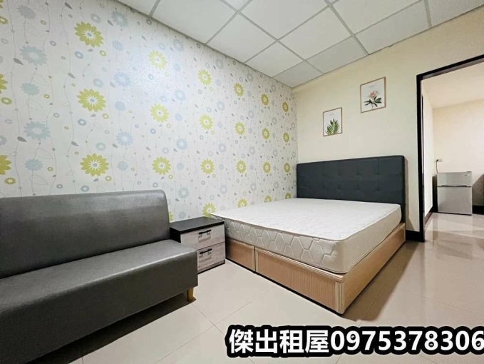 傑出租屋/南崁陽台獨洗套房! - Image 1