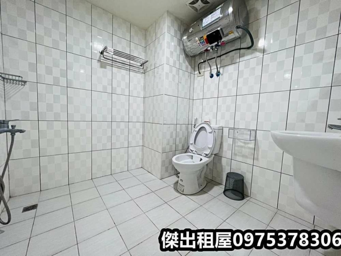 傑出租屋/南崁陽台獨洗套房! - Image 4