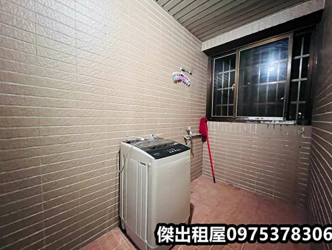 傑出租屋/南崁陽台獨洗套房! - Image 6