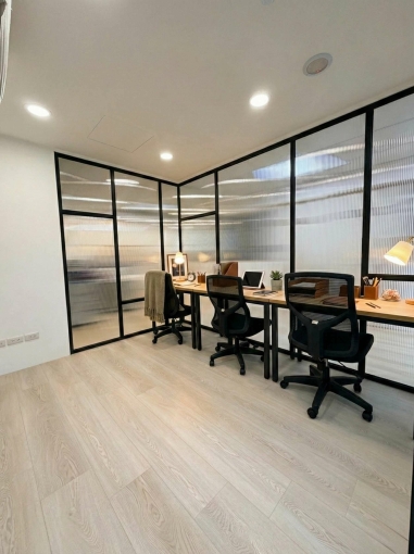 小巨蛋1+1大空間👍4-8人獨立辦公📢（第2張）