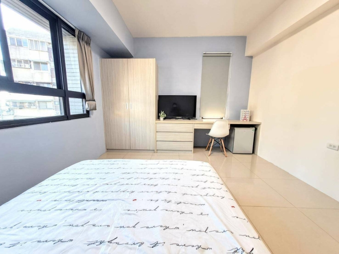 -設計款大空間☆近中友百貨中國醫☆陽台☆飲水機子母車(第8張)