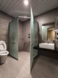 全包式旅館宅宅，包水電、可租補不只是租房，是租生活。（第2張）