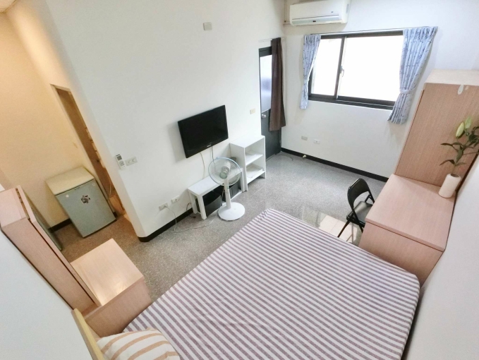 租補+採光佳*陽台獨洗曬*飲水機*子母車*機車位（第8張）