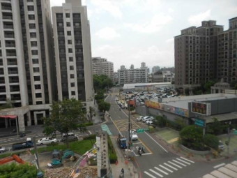 免仲介費 近八德大南市場透天附電梯2樓高級新網路大套房出租 只另付電費（第12張）