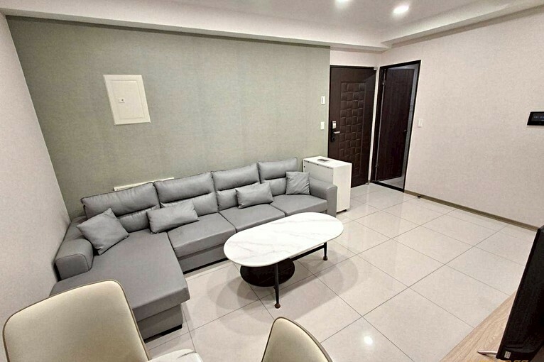 兆基社會住宅🏠｜橋頭鳳凰冠｜兩房｜全新家具家電｜可租補（第2張）
