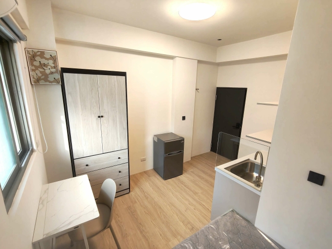 橘子🍊長安國小⭐全新獨洗曬包水網路套房⭐可租補(第4張)