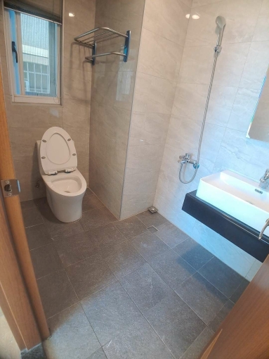 租補報稅**超新電梯套房*採光佳*屋況好到爆，每像住在飯店（第5張）