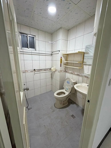 永寧捷運約2分鐘❤️工作室❤️馬路上❤️門口公車(第5張)