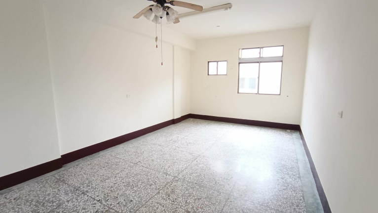 彰化市近交流道3樓透天店面（第6張）