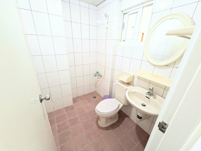 可租補☆電梯套房☆陽台曬衣☆機車好停 - Image 9