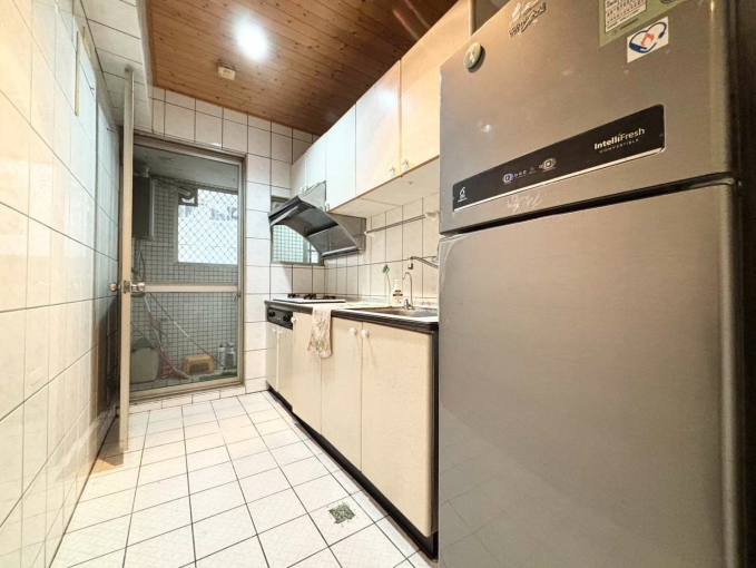 【長億城陽光區】南區三房🌈車位⭐可戶籍⭐可租補🌳 - Image 4