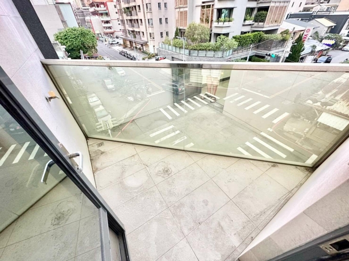 可貓@超新電梯透天@正一房一廳@飲水機@子母車~（第11張）