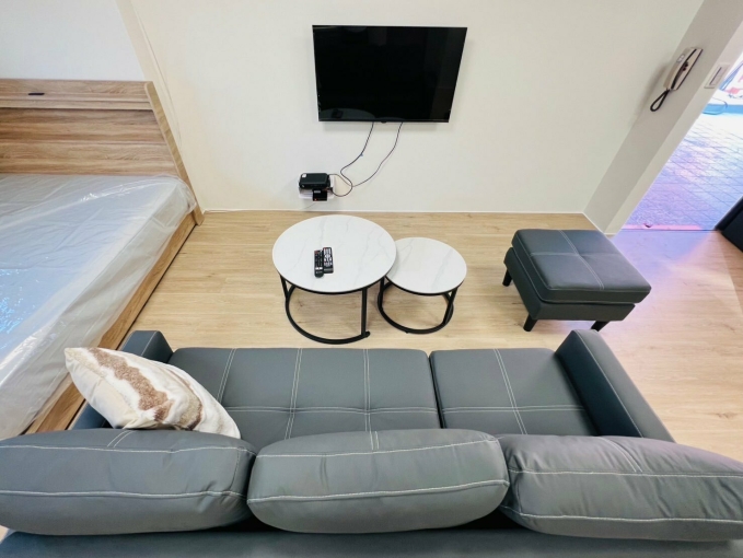 【全新裝潢B】新北產業園區站旁～大陽台、採光佳、生活便利（第2張）