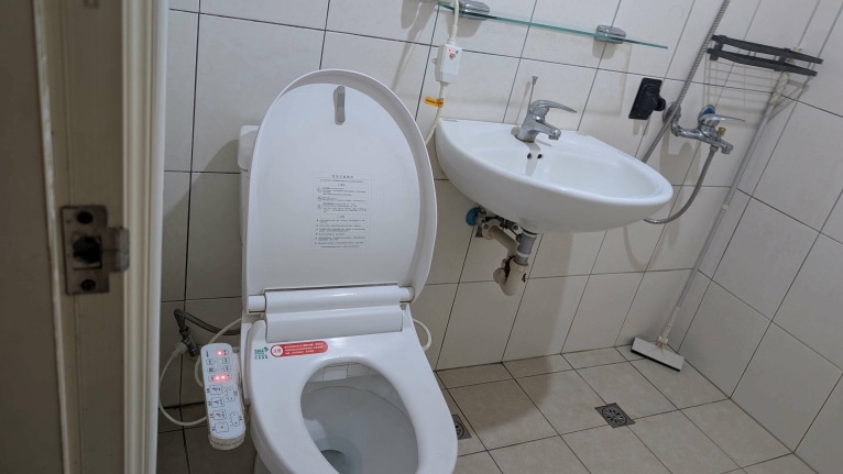 【文山區木新路｜3房2廳2衛｜全配家具｜前後陽台｜靜巷3樓】（第3張）