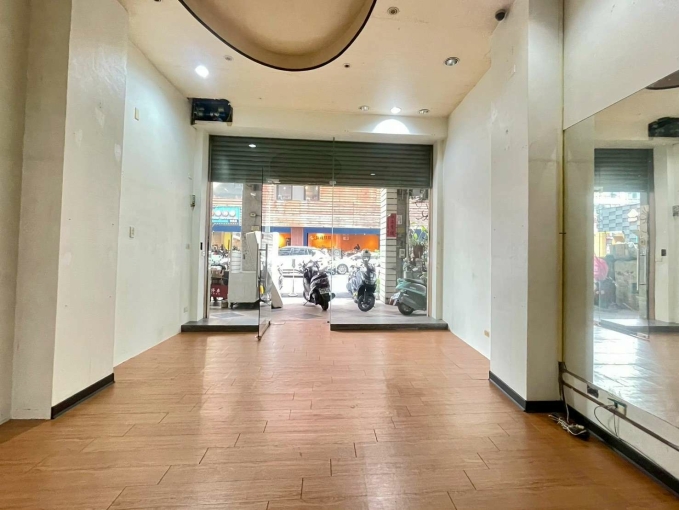 崇德路商圈含一樓二樓地下室（第1張）