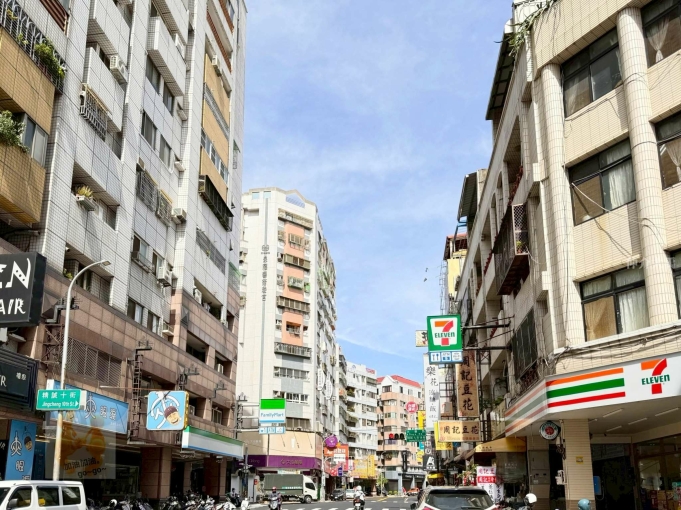 大業路精誠路口泉福藝術璇宮大套房~可租補 - Image 1