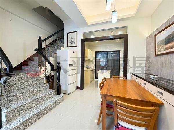 【新光田臨路前停裝潢美墅】（第4張）