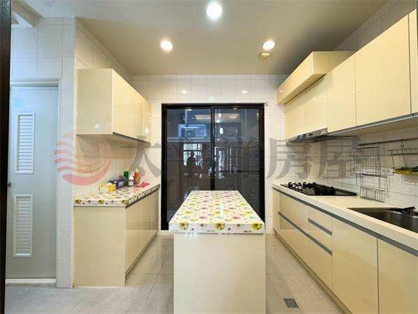 【新光田臨路前停裝潢美墅】（第5張）