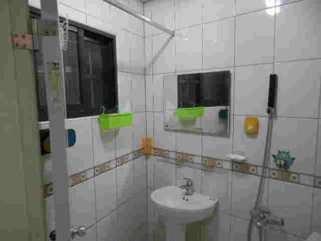 免仲介費 八德廣福路旁透天2樓優質網路大套房出租（第8張）