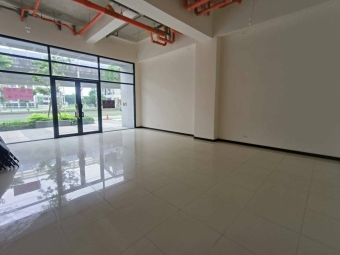 A10和發F1邊間挑高社區底商店面（第1張）