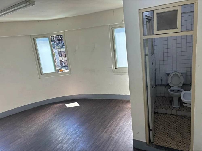 府中捷運❤️福德、南雅早夜市場❤️透天三叉路三角窗店面(第1張)