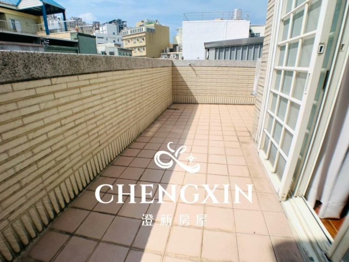 🌳金山街前段生活機能佳/全新完工電梯大套房 🌳木質地板/系統衣櫃/獨立陽台洗衣機/室內機車位 - Image 9