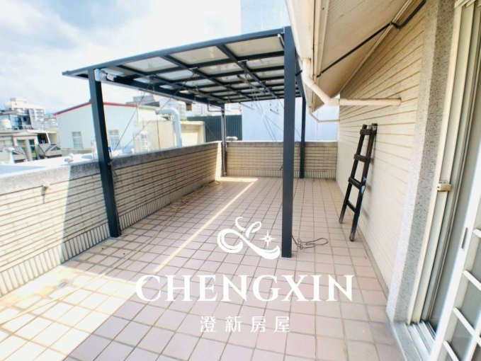 🌳金山街前段生活機能佳/全新完工電梯大套房 🌳木質地板/系統衣櫃/獨立陽台洗衣機/室內機車位 - Image 12