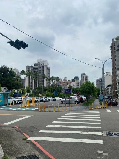 🚨🔥8米大面寬黃金店面出租，20公尺公有超大停車場（第2張）