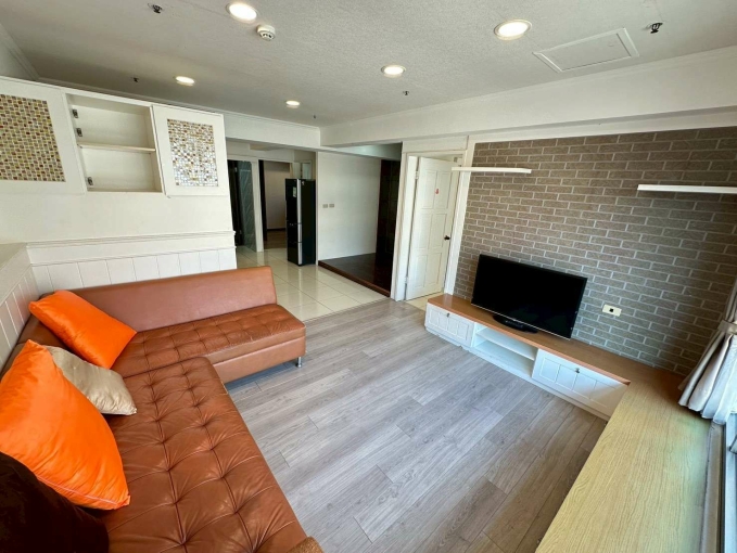 🔥嘉暘．免仲可補．龍安商圈美裝潢2+1房含汽車位🔥（第1張）