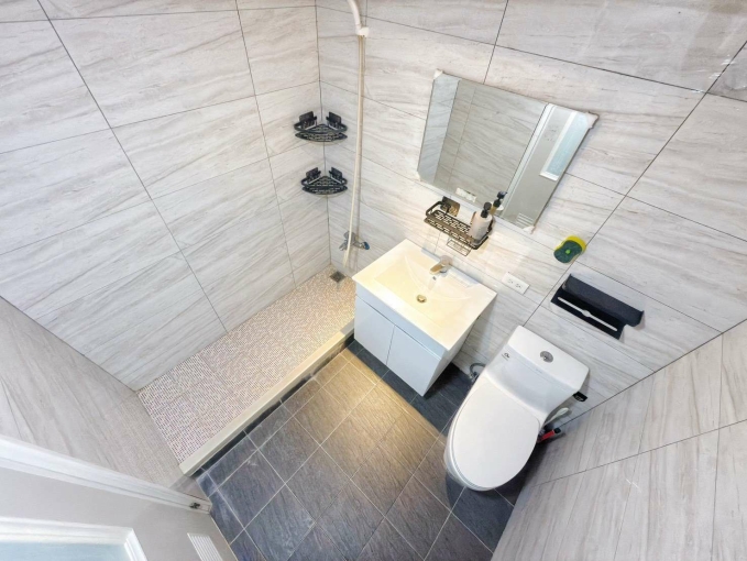 東區獨立門牌台水台電可寵物流理台新時代後火車站秀泰LaLaport可租房屋補助獨洗烘脫超級大空間電梯套房(第13張)