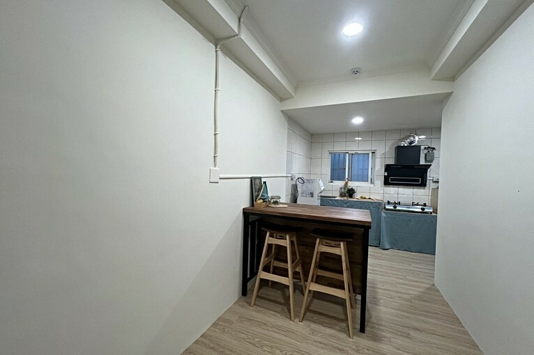 新裝潢！二樓採光通風佳*可寵*全新家俱電一級變頻冷氣*可租補（第2張）