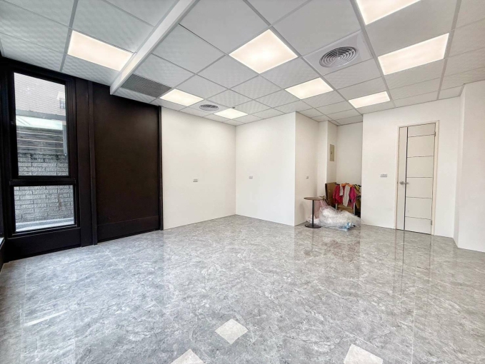 租客勞基法免費諮詢💖北屯區可營業登記兒童公園文昌商圈無洗曬工作室手機店辦公室工作室首選免爬樓梯一樓店面