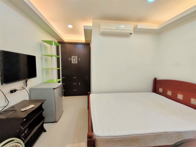 近世貿捷運站，乾淨明亮還有代收垃圾好方便（第2張）