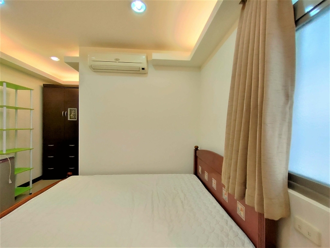 近世貿捷運站，乾淨明亮還有代收垃圾好方便（第3張）