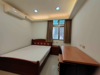 近世貿捷運站，乾淨明亮還有代收垃圾好方便（第4張）