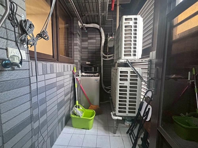 租屋找77✿經國重劃區,近國道,精美2+1房車~ - Image 15